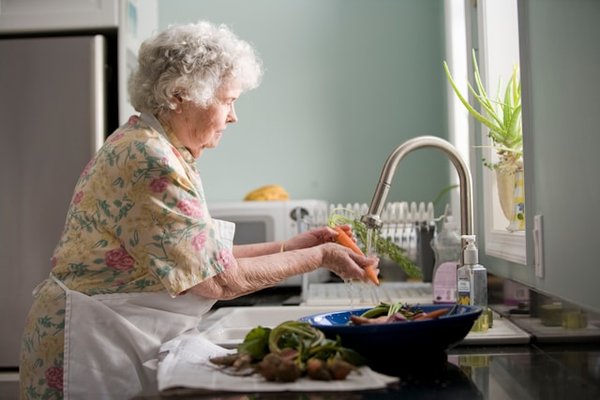 How Can Seniors Adjust Their Living Spaces to Reduce the Risk of Cognitive Decline?